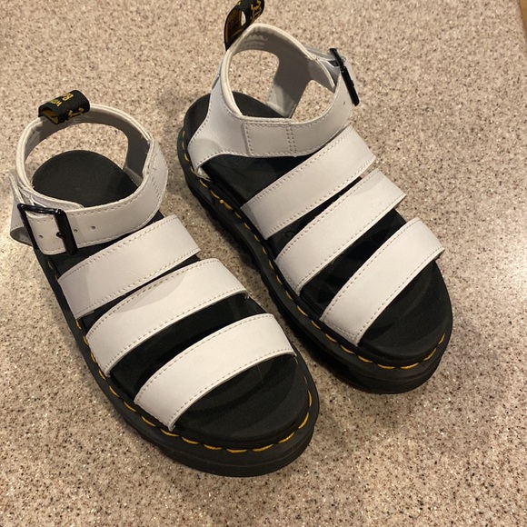 NWOT Dr. Martens BLAIRE HYDRO LEATHER STRAP SANDALS, US Size 5 White - Picture 4 of 9
